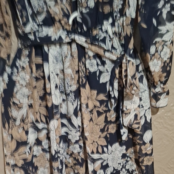 Katy And Lily Wome'sFloral Midi Dress - Navy and Cream Size 6 - Picture 3 of 13